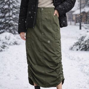 Levi’s Parachute Cargo Midi Skirt NWT Olive Green Women's Maxi Skirt XS